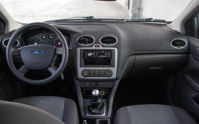 Ford Focus cena 6900 przebieg: 299000, rok produkcji 2005 z Olsztyn małe 56